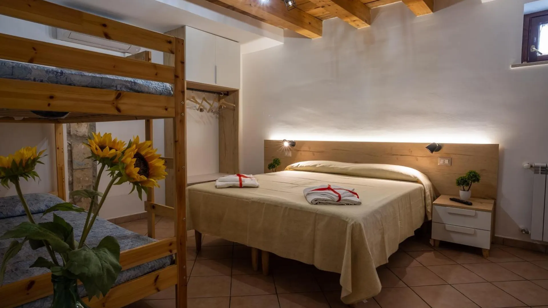 B&B La Suite Милаццо 2*,